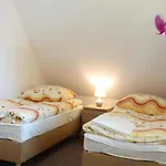 W Porcie Gaj Lodge Mikołajki